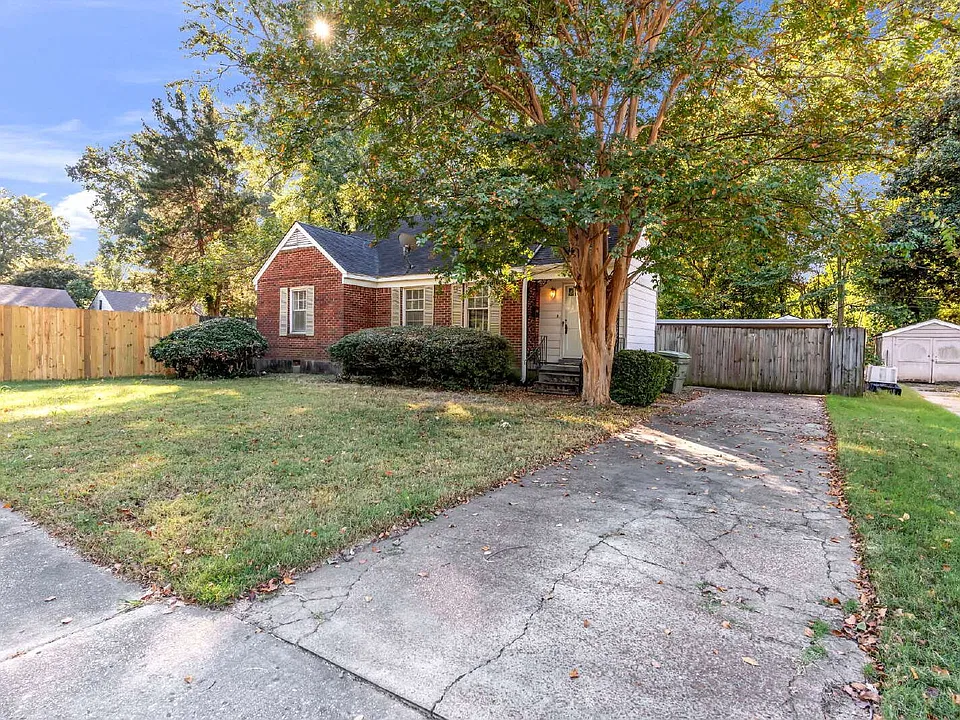 3853 Douglass Ave