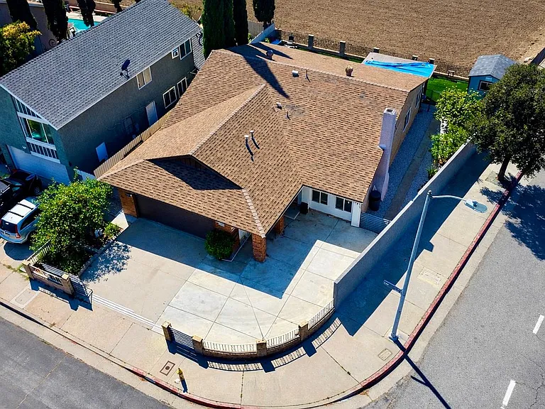 11493 Lev Ave — Photo 30