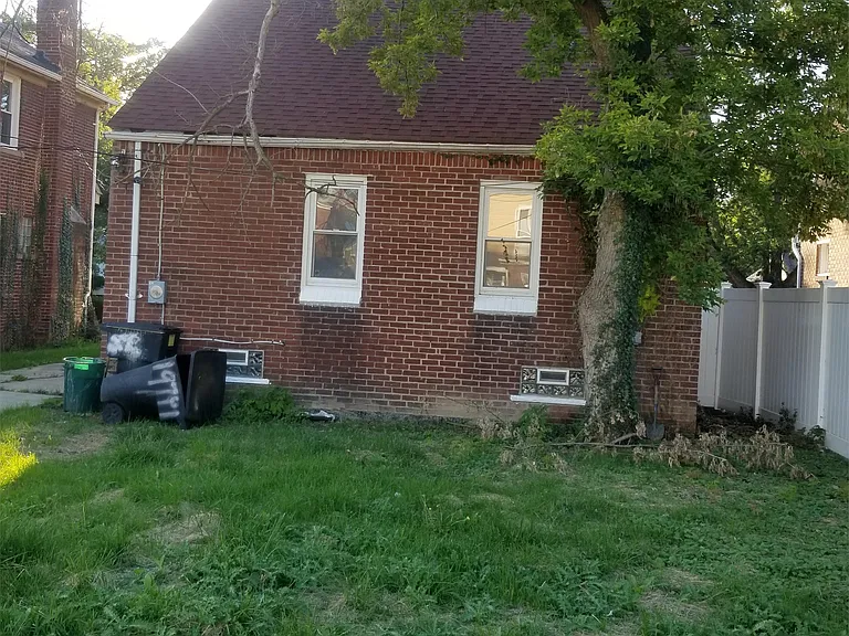 15332 Saint Marys St — Photo 27