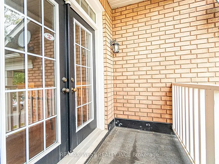 37 Charleswood Cir — Photo 15