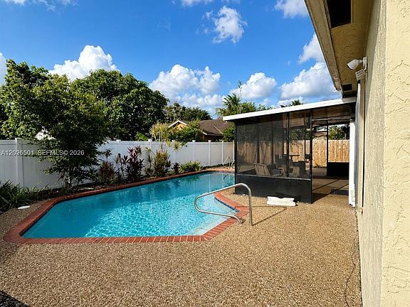 4th image of 8303 SW 20th St