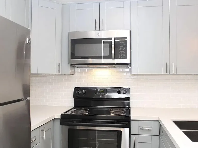 3078 Broadway #209 — Photo 4