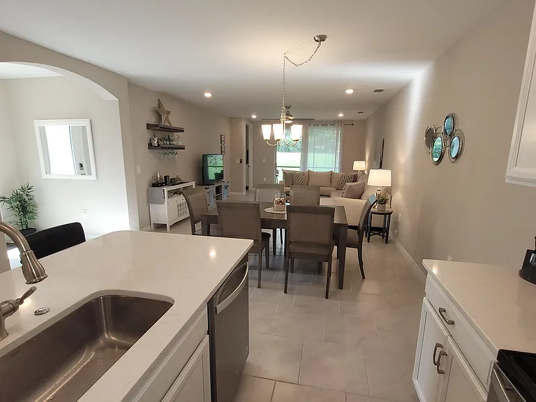 14563 Edgewater Cir — Photo 8