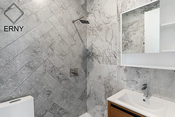 Rented by ERNY LLC | media 18