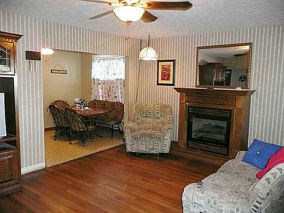 2nd image of 928 Cottage Ave