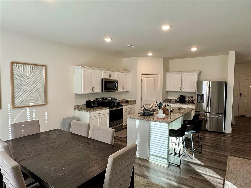 Building Photo - 154 Andria Way