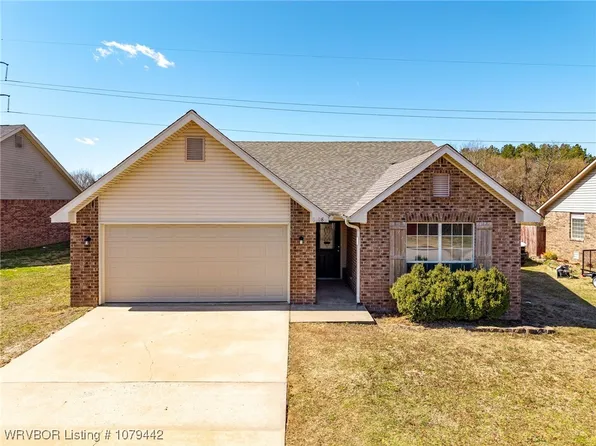 8408 Avignon Ln, Fort Smith, AR 72908
