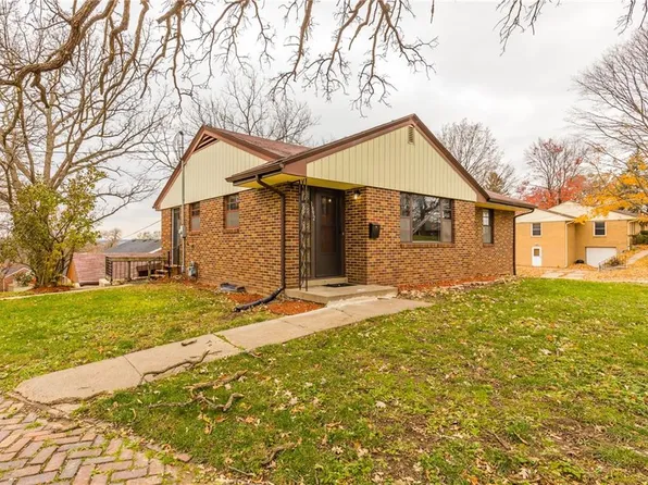 1992 Courtland Dr, Des Moines, IA 50315