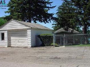 3340 Lexington Rd, Waterford, MI 48328