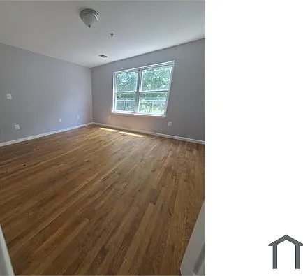 390 S 10th St — Photo 2