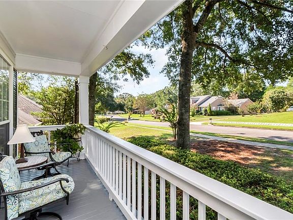 3rd image of 3016 Lindholm Dr E