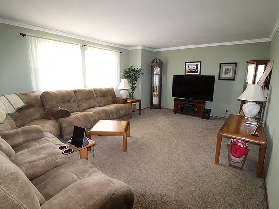 2nd image of 6140 Carnation Rd