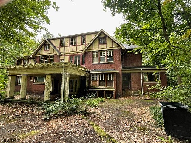 1st image of 74 Maplewood Ave
