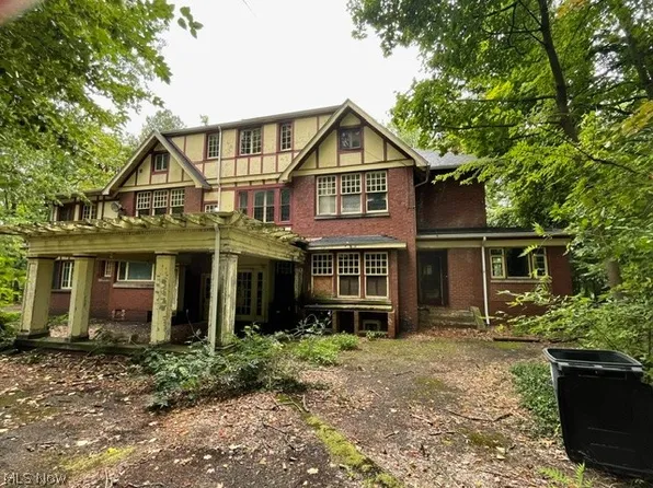 74 Maplewood Ave, Akron, OH 44313