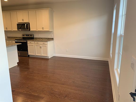 2nd image of 285 Hamilton Ave NW