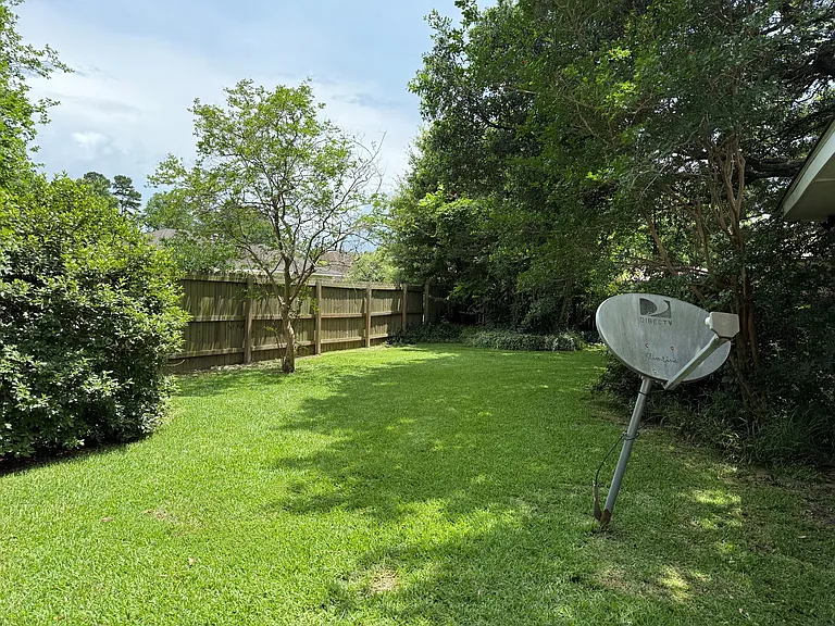 1226 Stoneliegh Dr — Photo 30