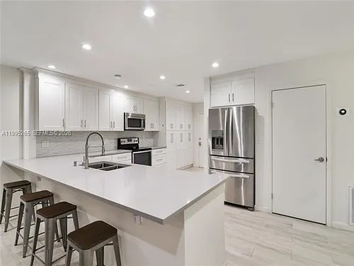 13812 SW 16th Ter Photo 1