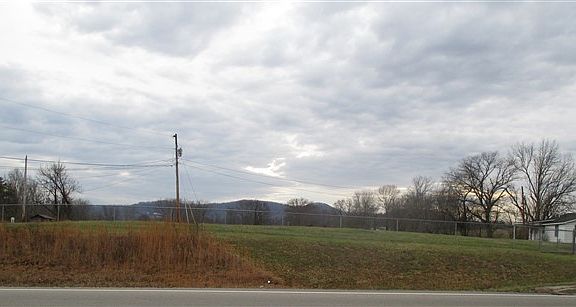 2nd image of 2281 N Highway 25 W