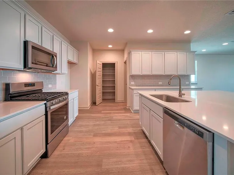 7920 City Top Blvd — Photo 6