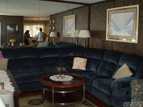5th image of 387 Ocean Ave