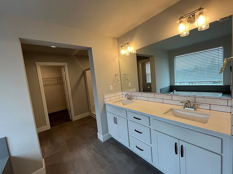 15675 NE Clackamas Ct — Photo 17