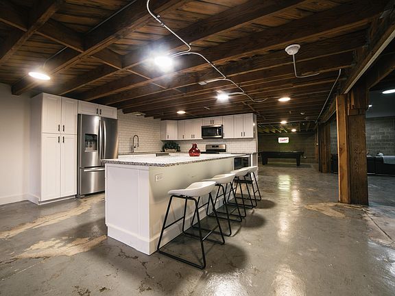 2nd image of 2021 W Race Ave Ste 120