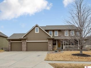 16818 Chandler St, Omaha, NE 68136