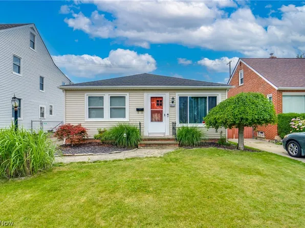 6415 Pelham Dr, Parma, OH 44129