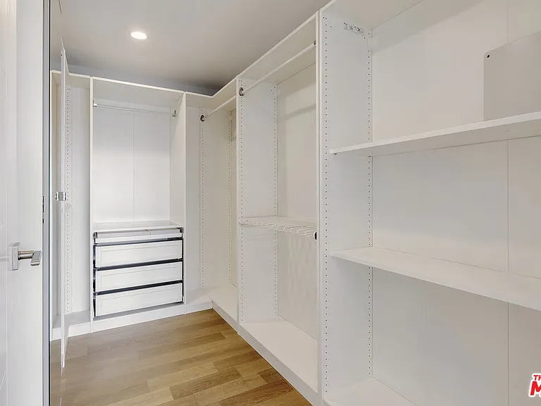 2939 W Leeward Ave #401 — Photo 6