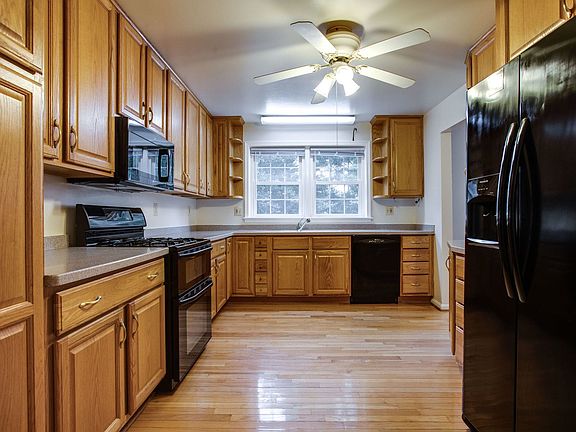 5th image of 2838 Lafora Ct