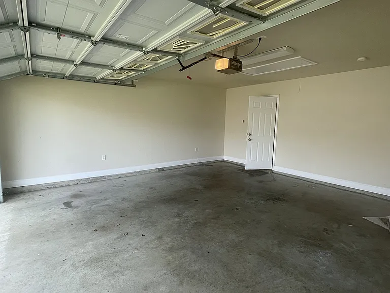 148 Old Ivy Rd — Photo 24