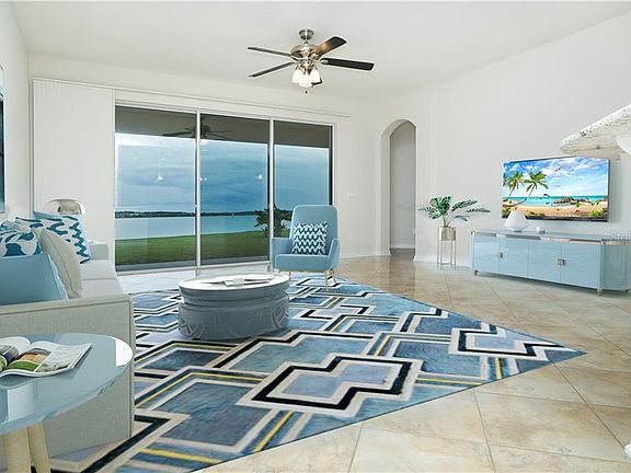 3rd image of 293 Blue Cypress Dr