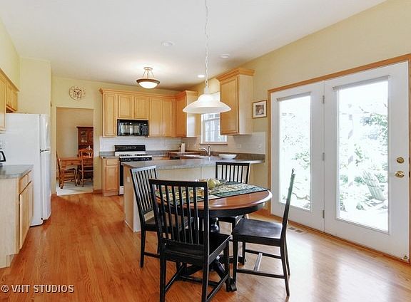 4th image of 3090 Savannah Dr