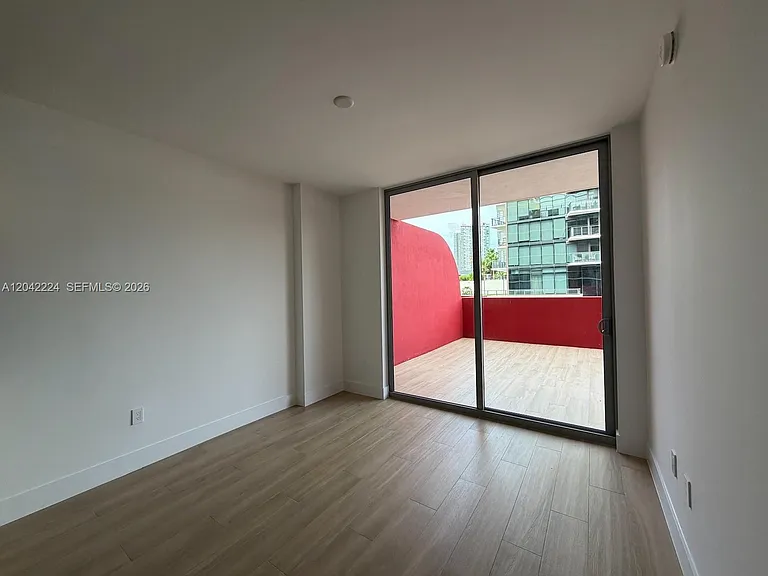 90 NE 32nd St #606 — Photo 6