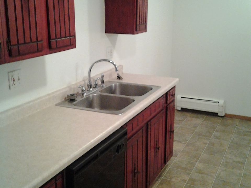 2nd image of 2907 La Salle Ave APT 11