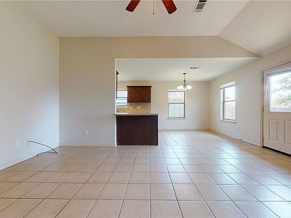 4th image of 3506 Farah Dr