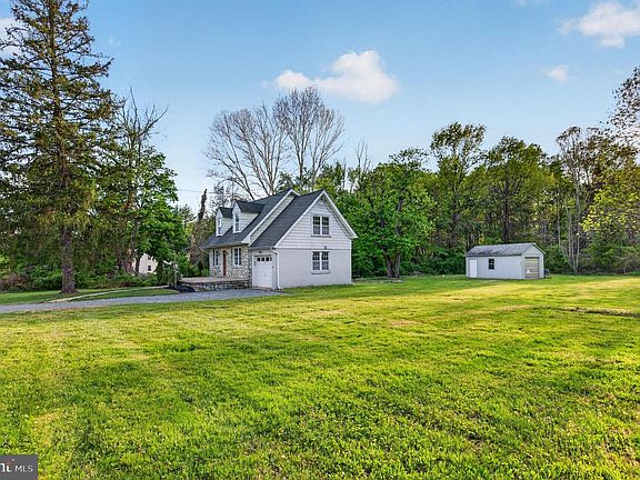 5th image of 131 Pennington Hopewell Rd