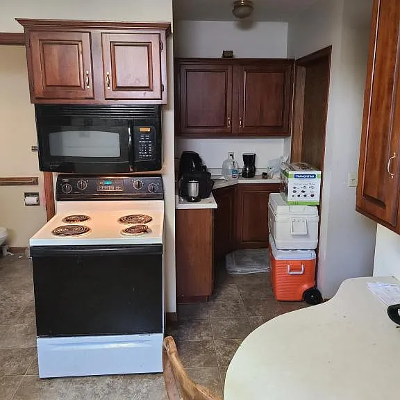 1328 State St — Photo 7