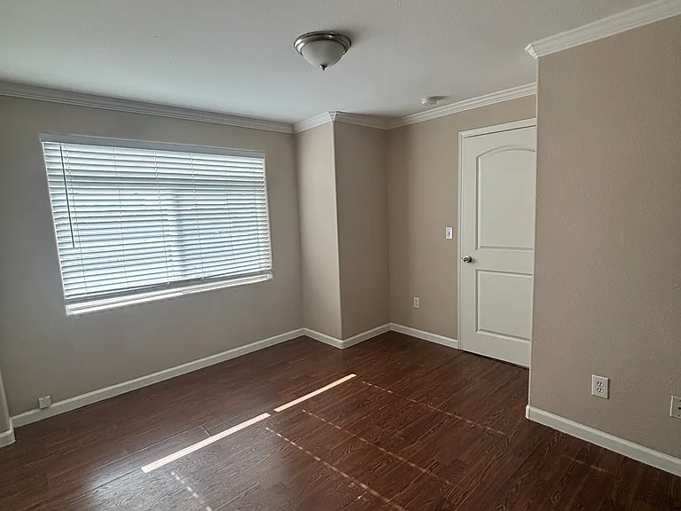 1606 Gramercy Ave #208 — Photo 5