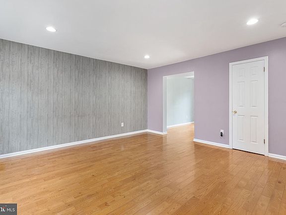 4th image of 5441 Rinker Cir