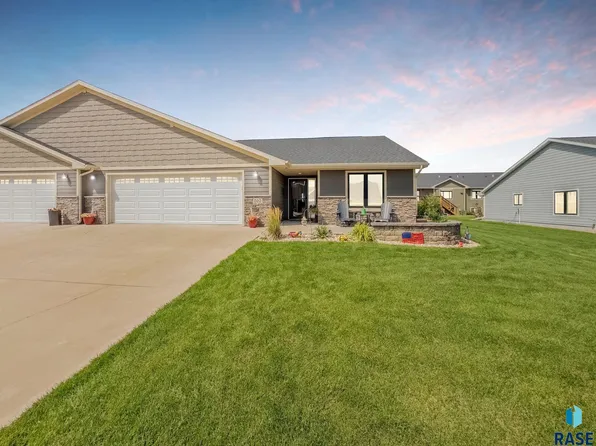 202 E Antioch St, Tea, SD 57064