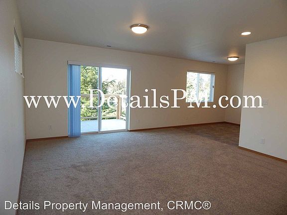 2nd image of 5999 Caymans Pl NE #6001