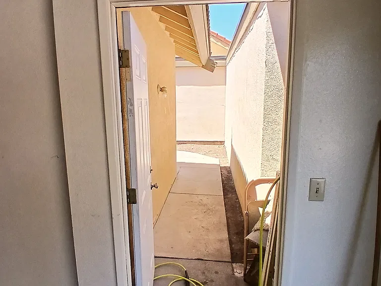 3545 Fountain Way — Photo 3