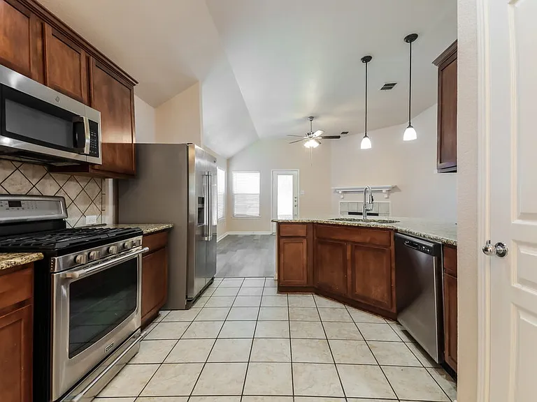 12153 Angel Food Ln — Photo 7