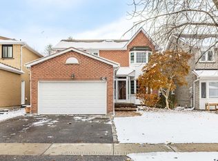 29 Canterbury Ct, Richmond Hill, ON L4C 8E4
