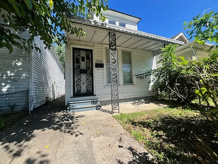 2909 S 5th St — Photo 2