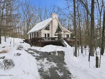 111 Candlewick Way, Lackawaxen, PA, 18435