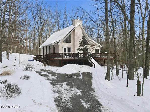 111 Candlewick Way, Lackawaxen, PA 18435