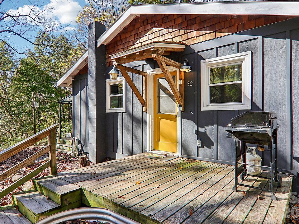 1st image of 32 Viola Ln