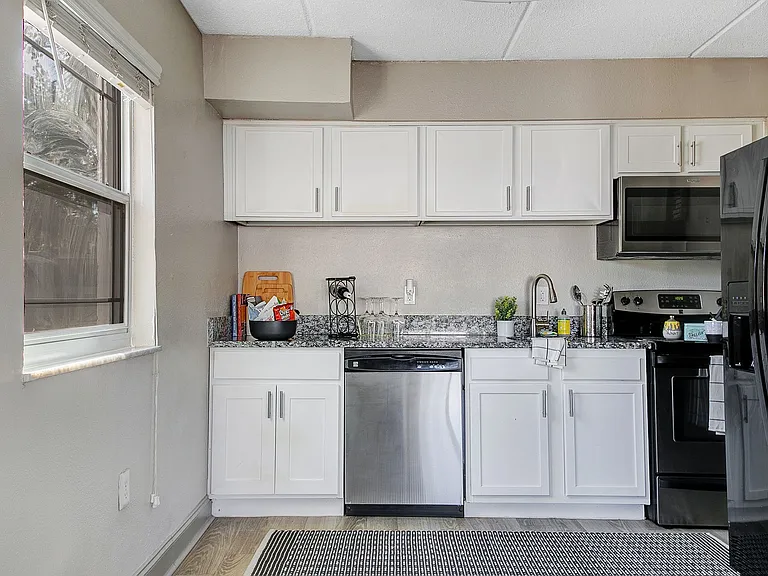 3435 S Orange Ave — Photo 14